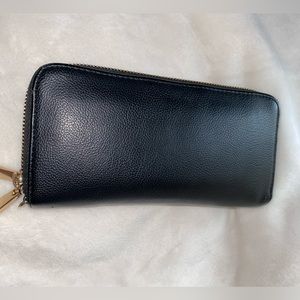 Long wallet/ wristlet Black by a . new day • Double Zippered